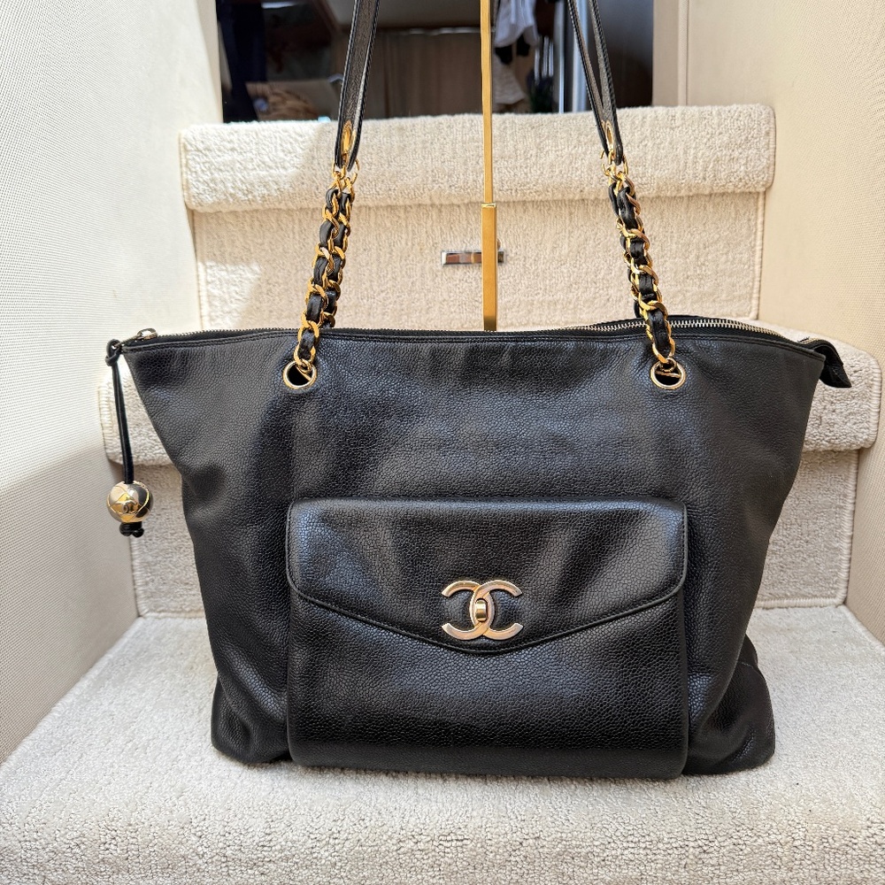 Chanel caviar leather vintage tote 2 series